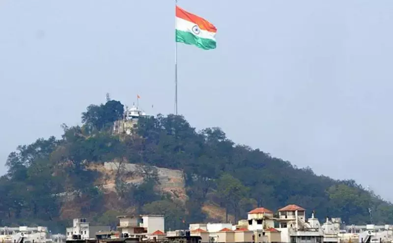Pahadi mandir ranchi travel guide: देश का इकलौता मंदिर जहाँ हर 15 अगस्त पर फहरता है तिरंगा! जानिए पहाड़ी मंदिर रांची का 55,000 साल पुराना रहस्य