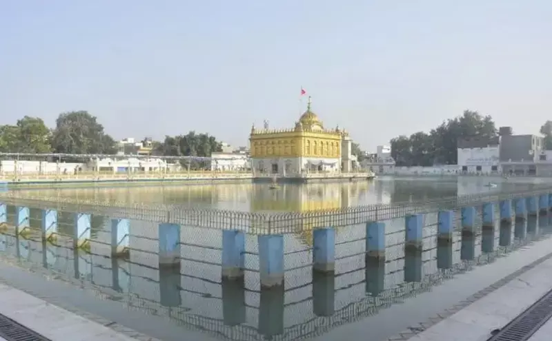 Durgiana Temple Amritsar: अमृतसर का रजत मंदिर: दुर्गियाना मंदिर की वो रहस्यमयी बातें जो हर भक्त को जाननी चाहिए! Durgiana Temple Amritsar: अमृतसर का रजत मंदिर: दुर्गियाना मंदिर की वो रहस्यमयी बातें जो हर भक्त को जाननी चाहिए!