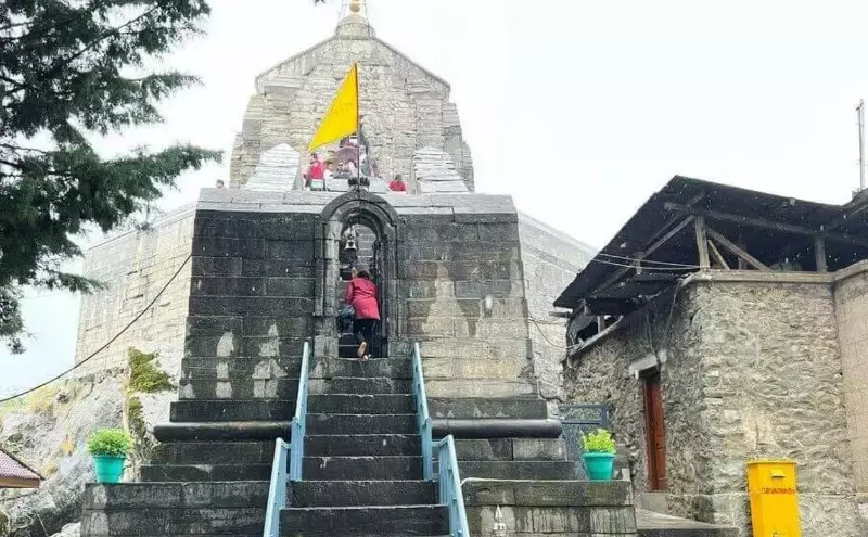 Shankaracharya Temple Srinagar: शंकराचार्य मंदिर: श्रीनगर की 1000 फीट ऊंचाई पर बसा वो शिव धाम, जहां दर्शन से बदल जाती है ज़िंदगी! Shankaracharya Temple Srinagar: शंकराचार्य मंदिर: श्रीनगर की 1000 फीट ऊंचाई पर बसा वो शिव धाम, जहां दर्शन से बदल जाती है ज़िंदगी!