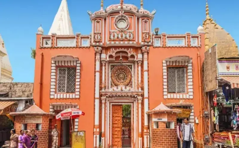 Ragunath Temple Jammu: जम्मू का रघुनाथ मंदिर: जहाँ सोने से जड़े दीवारों में छिपा है भगवान राम का इतिहास!