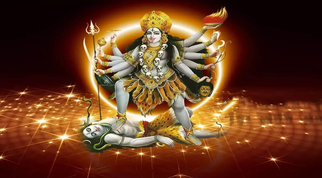 अम्बे तू है जगदंबे काली आरती