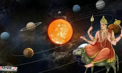 18 महीने बाद बनेगा मंगल–सूर्य आदित्य राजयोग 2025: धन, सफलता और शोहरत चमकाएगी इन 3 राशियों की किस्मत